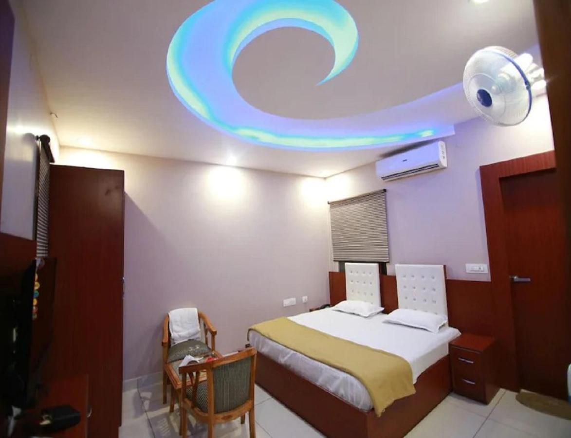 Hotel Kings, Rohtak Esterno foto