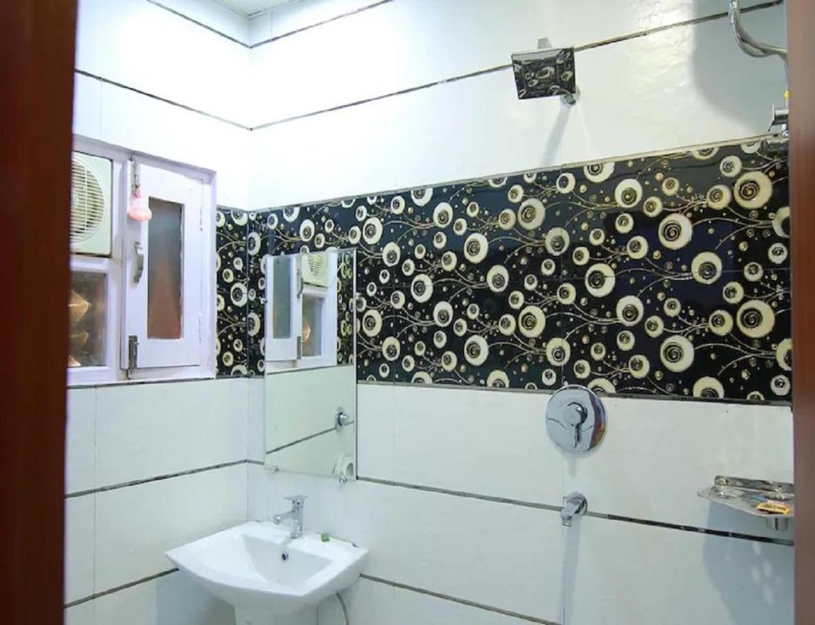 Hotel Kings, Rohtak Esterno foto